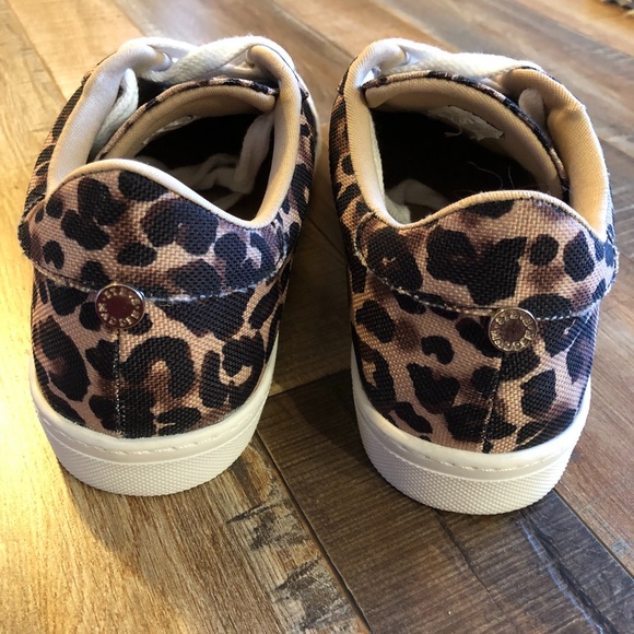 Steve Madden NWT Leopard Print Canvas Sneakers - Picture 4 of 15